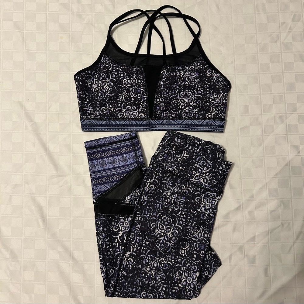GAIAM Black, White And Purple Patterned Sports Bra and Leggings Set